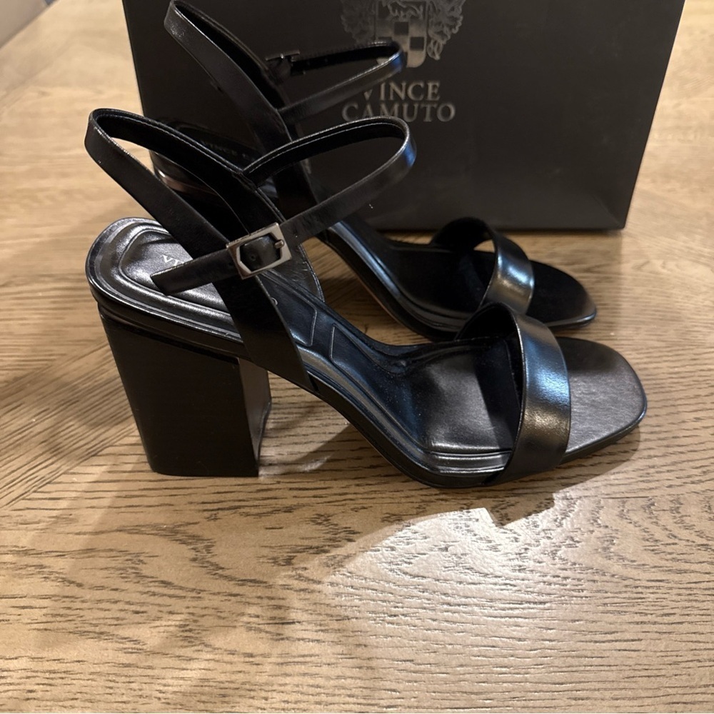 Vince Camuto Black Heeled Sandal 4 Inches NEW with Box Herrica Heel 9.5M - Picture 2 of 4